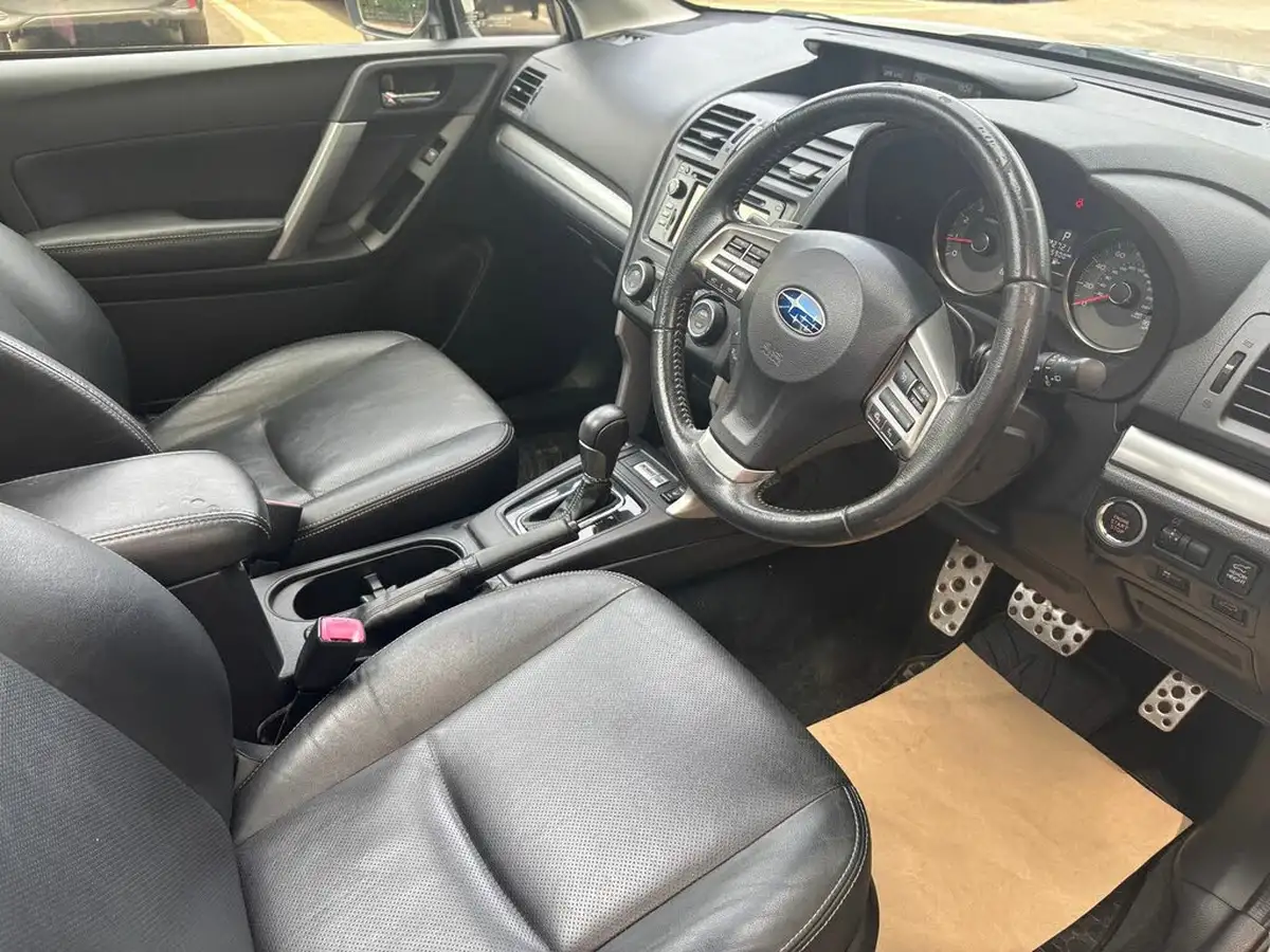 2014-subaru-forester-20-xt-turbo-big-9