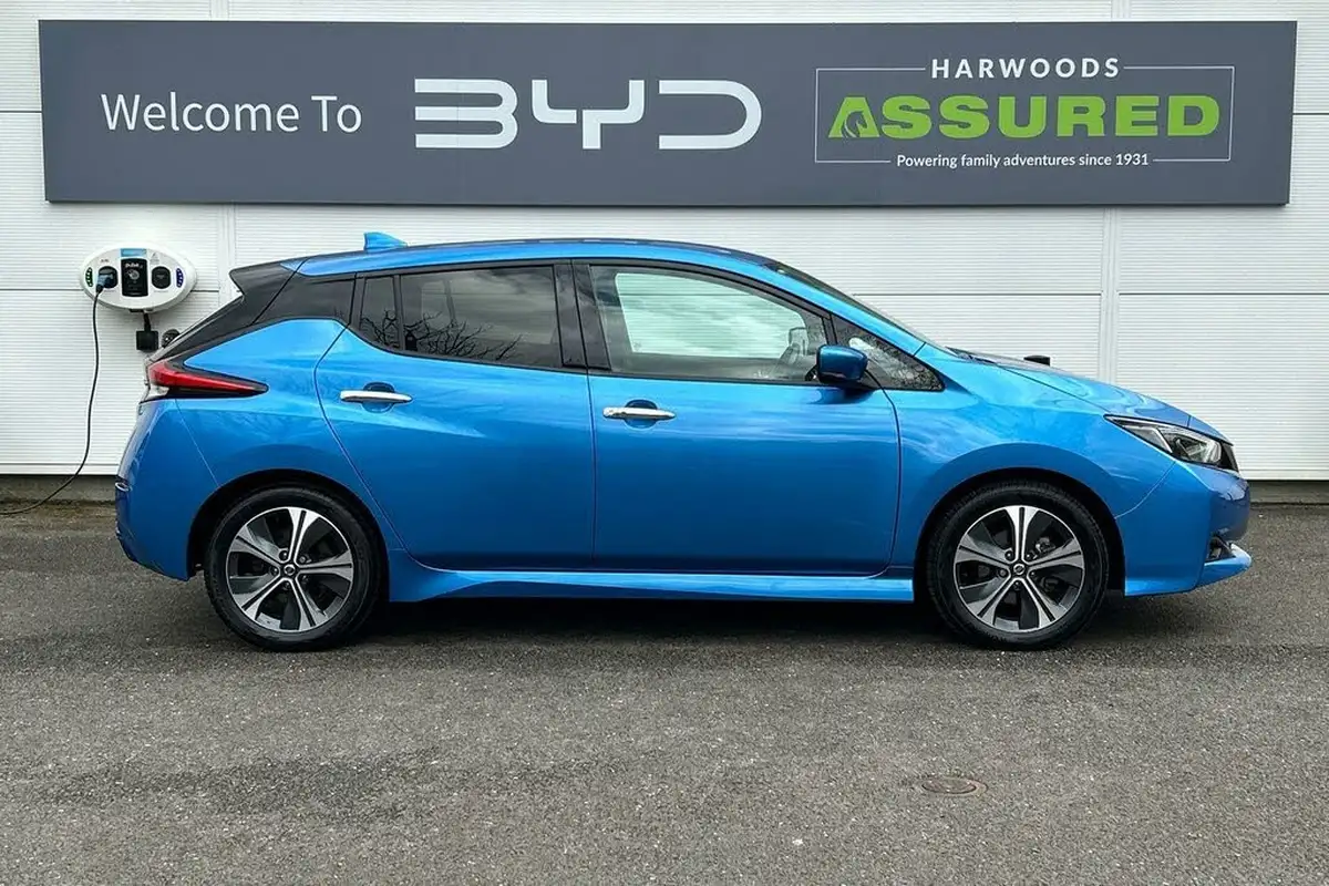 2021-nissan-leaf-e-n-connecta-big-1