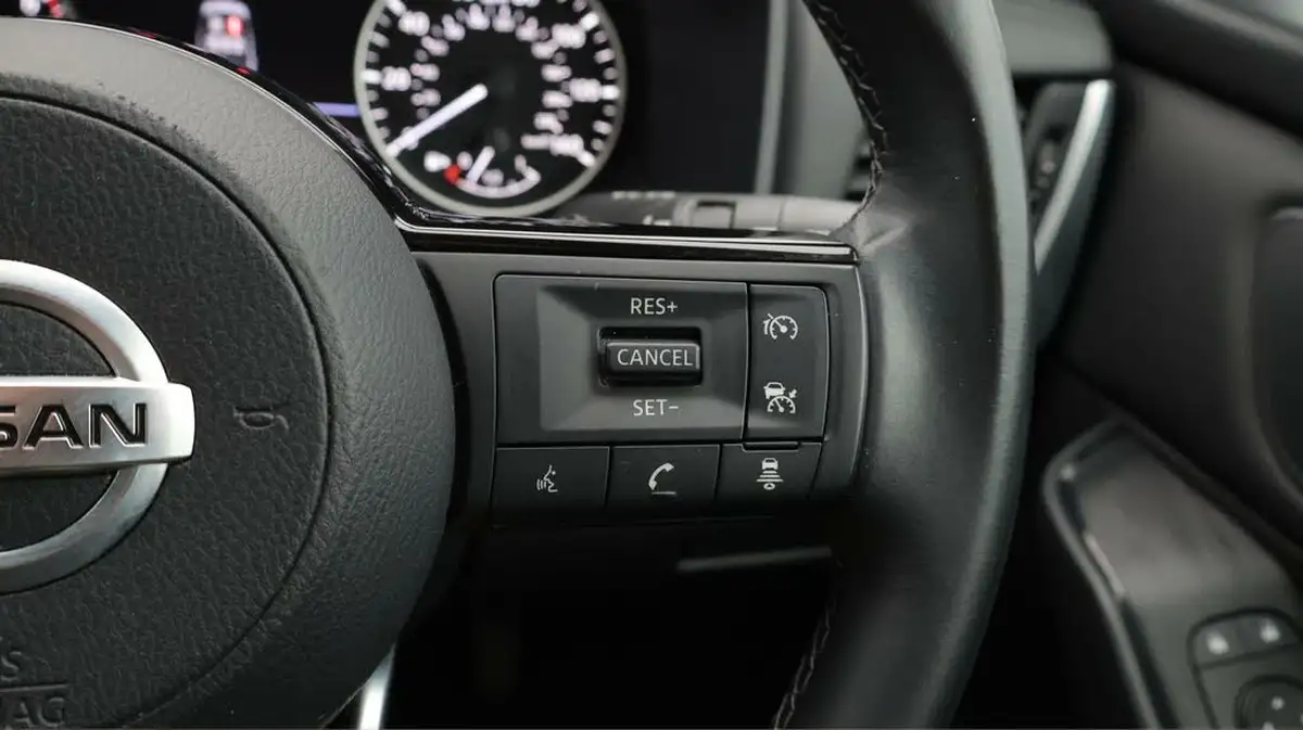 2022-nissan-qashqai-13-dig-t-acenta-premium-140ps-big-23