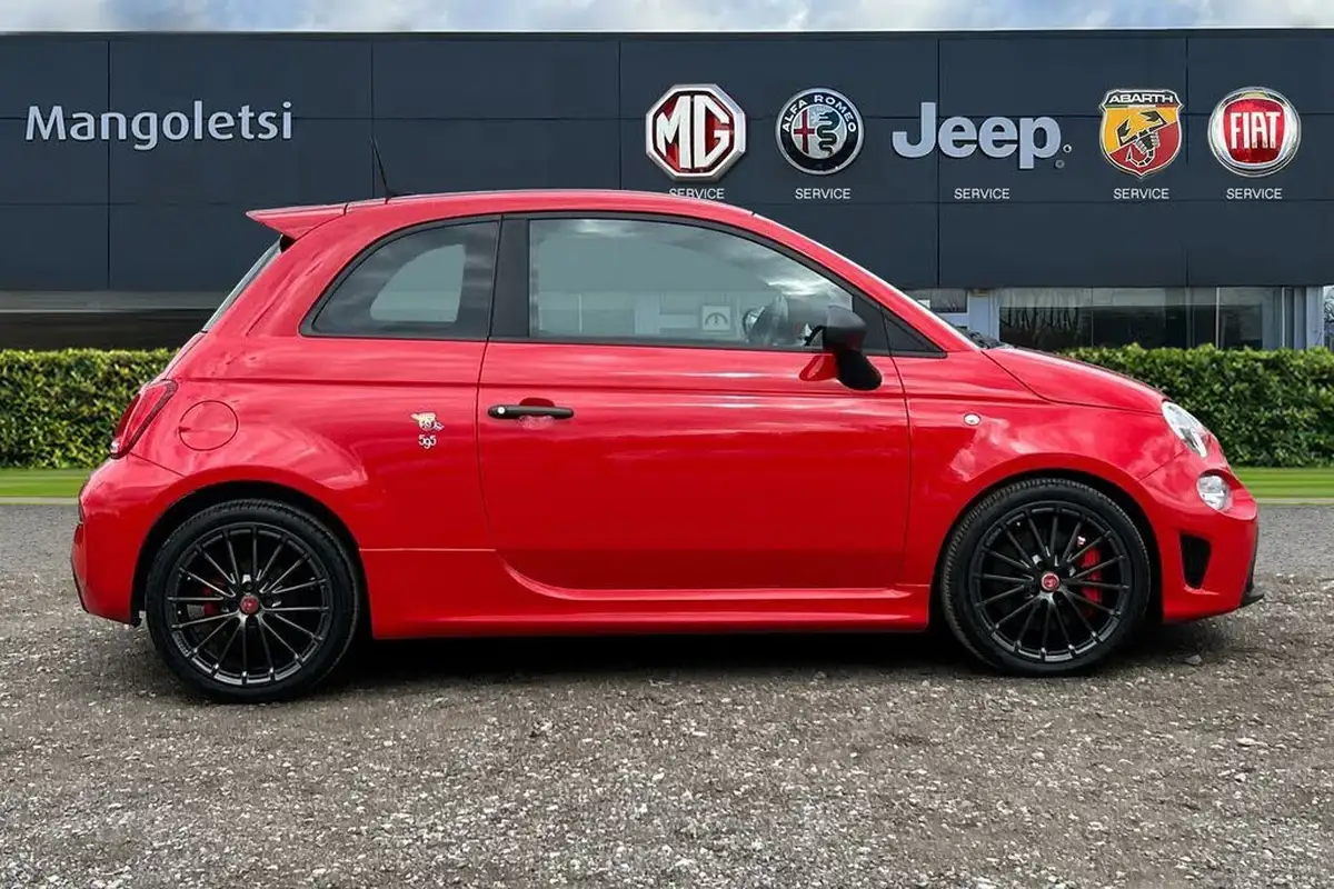 2022-abarth-595-14-tjet-competizione-big-4