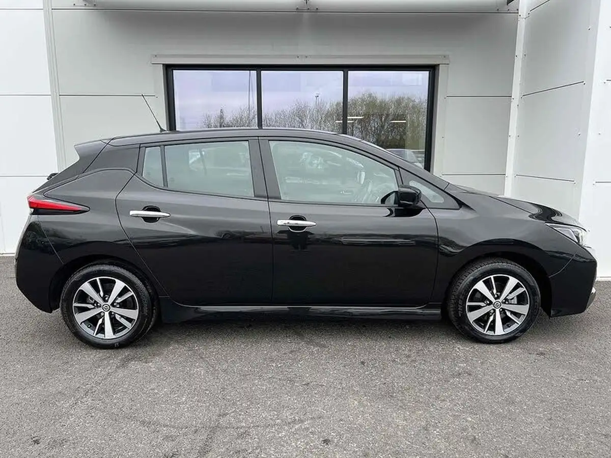 2022-nissan-leaf-e-acenta-big-6