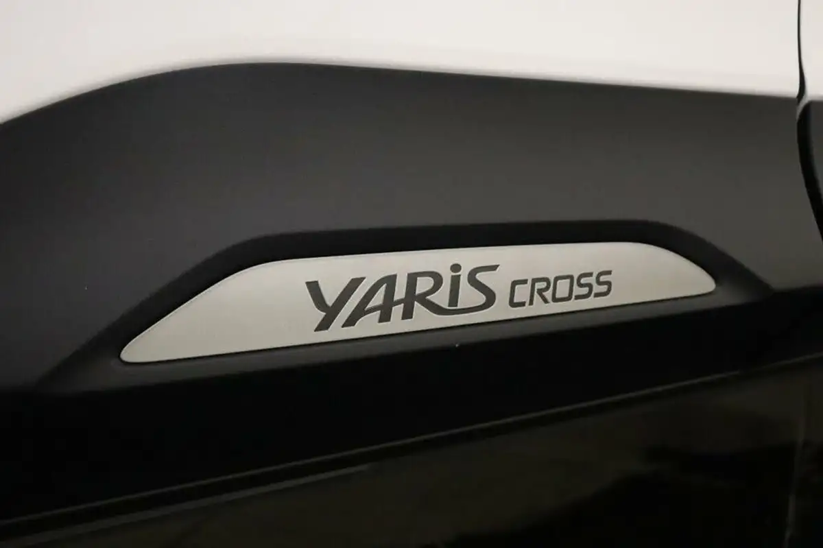 2022-toyota-yaris-cross-15-vvt-i-icon-big-13
