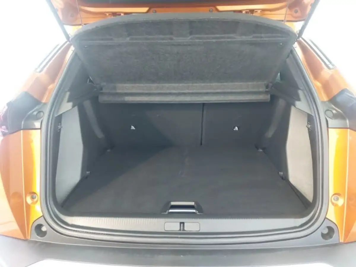 2021-peugeot-2008-suv-12-puretech-allure-premium-130bhp-big-7