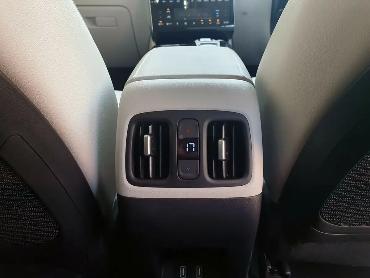 2023-hyundai-tucson-16-t-gdi-ultimate-230ps-hybrid-auto-big-14