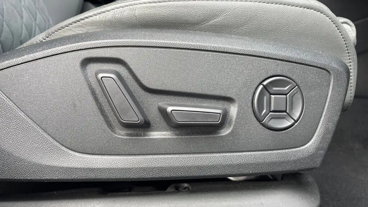 2020-audi-a3-15-35-tfsi-edition-1-sportback-5d-big-21