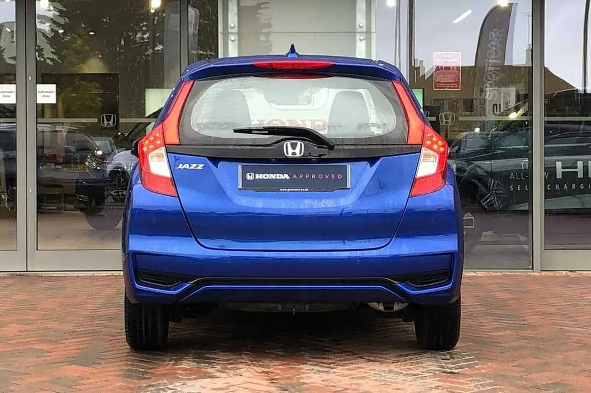 2019-honda-jazz-13-i-vtec-se-cvt-big-5