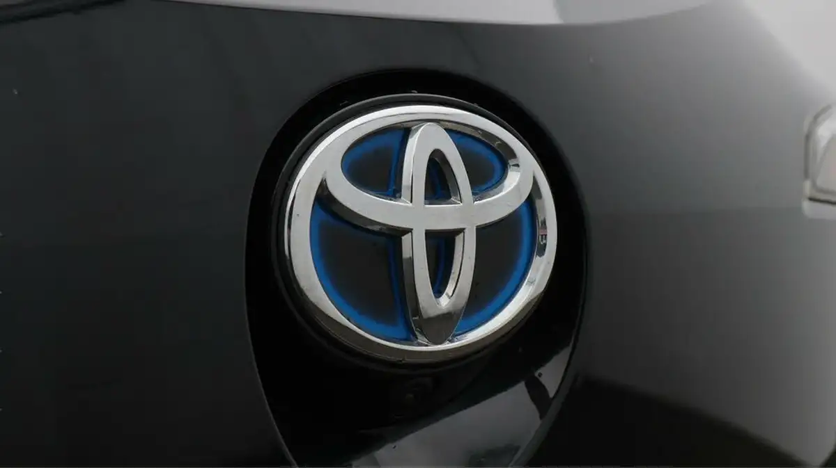 2022-toyota-corolla-18-vvt-i-icon-120bhp-trk-hatchback-5d-big-21