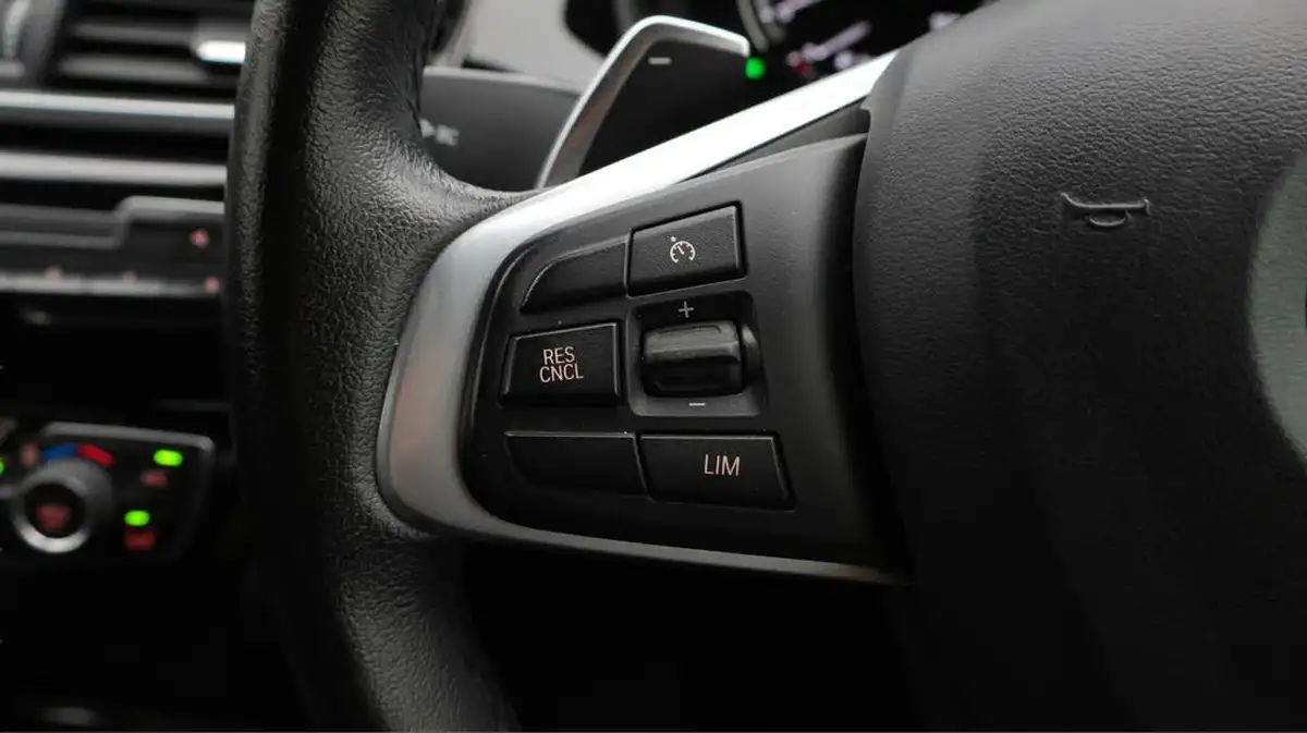 2020-bmw-x1-20td-sdrive18d-xline-sport-auto-big-23
