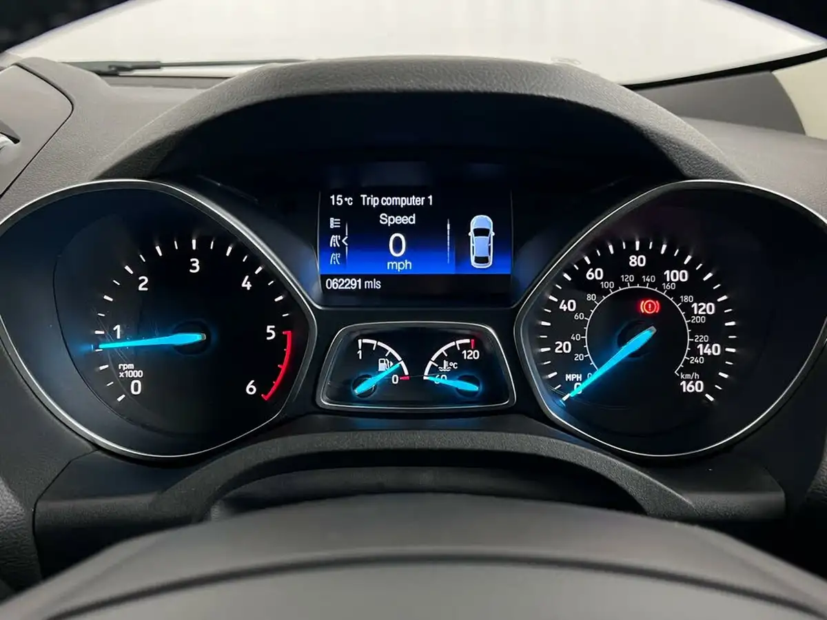 2017-ford-kuga-15tdci-zetec-ss-big-17