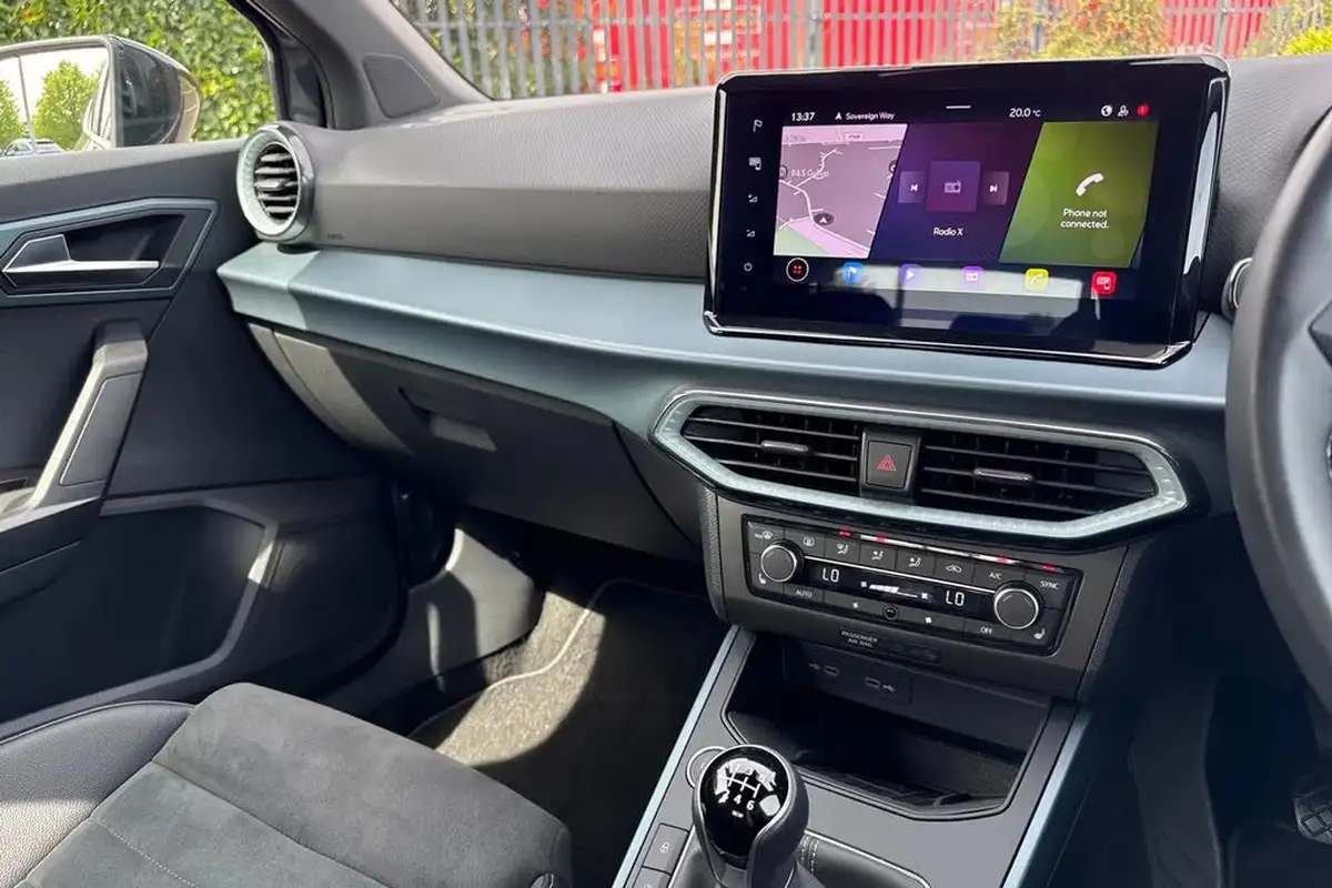 2022-seat-arona-10-tsi-xperience-big-44