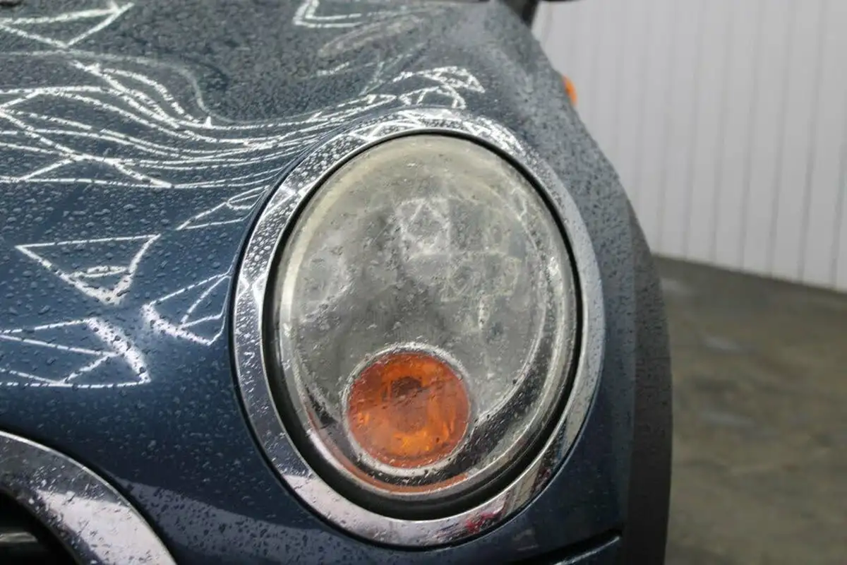 2010-mini-cooper-14-first-75bhp-big-3