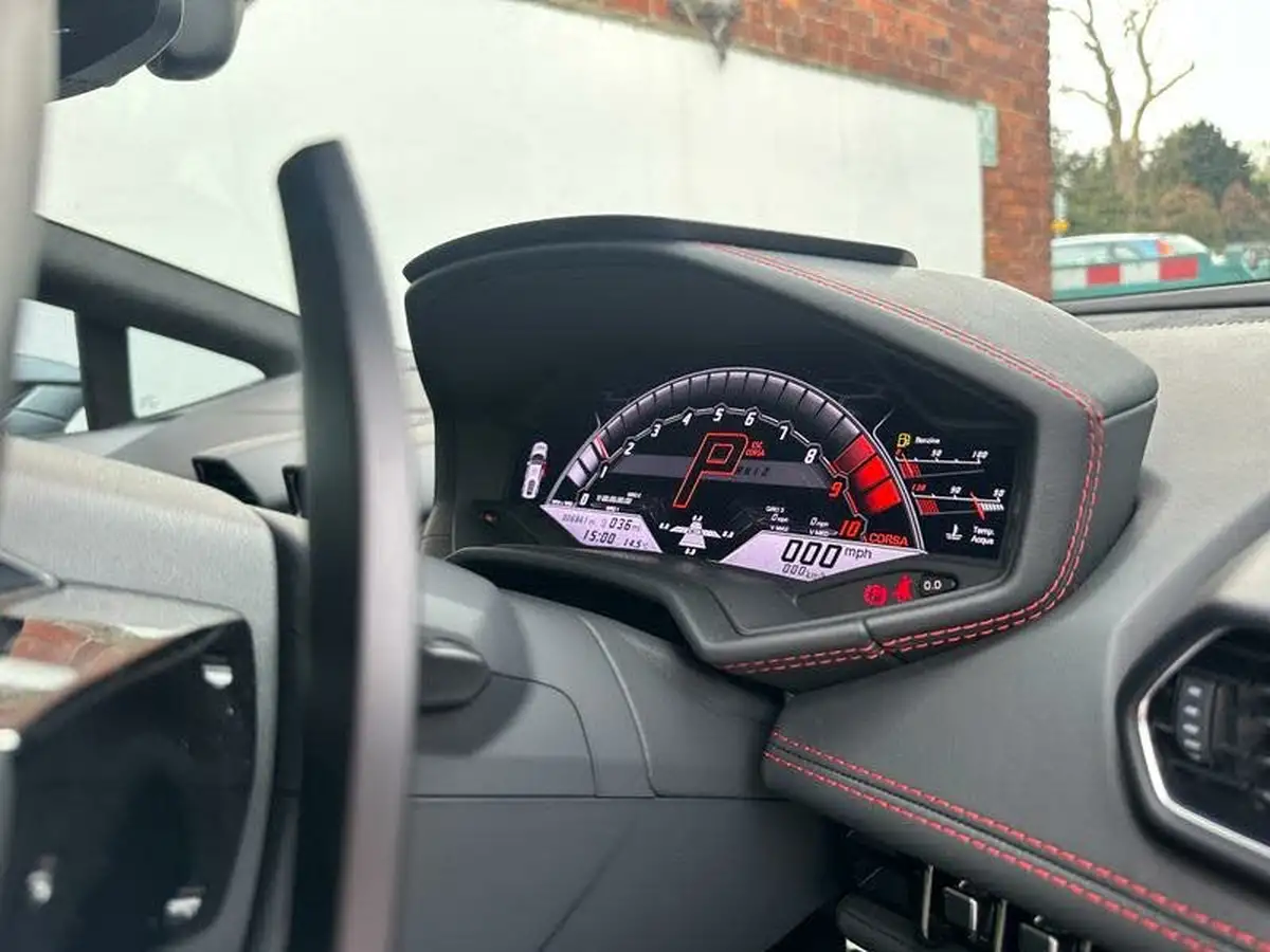 2019-lamborghini-huracan-52-evo-coupe-big-15