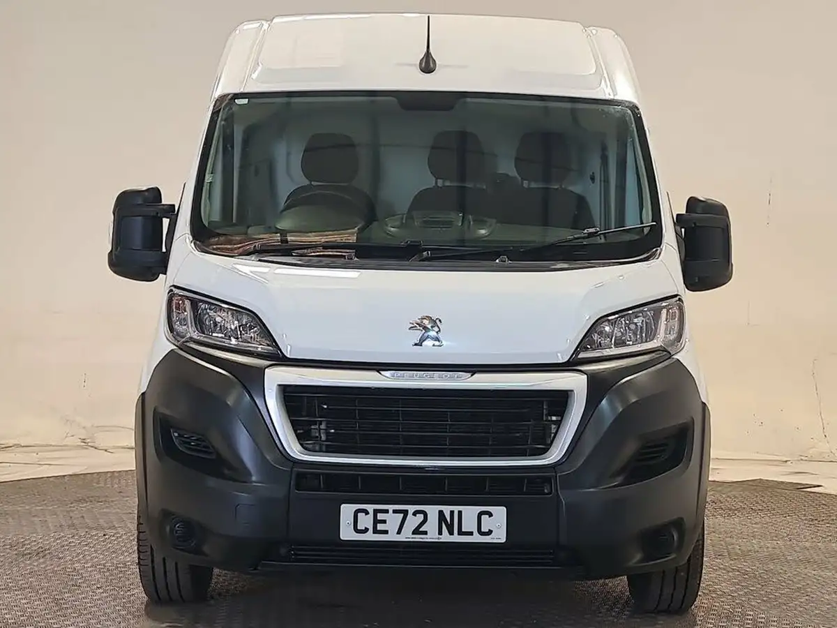 2022-peugeot-boxer-22-bluehdi-professional-335-l3-h2-panel-big-10