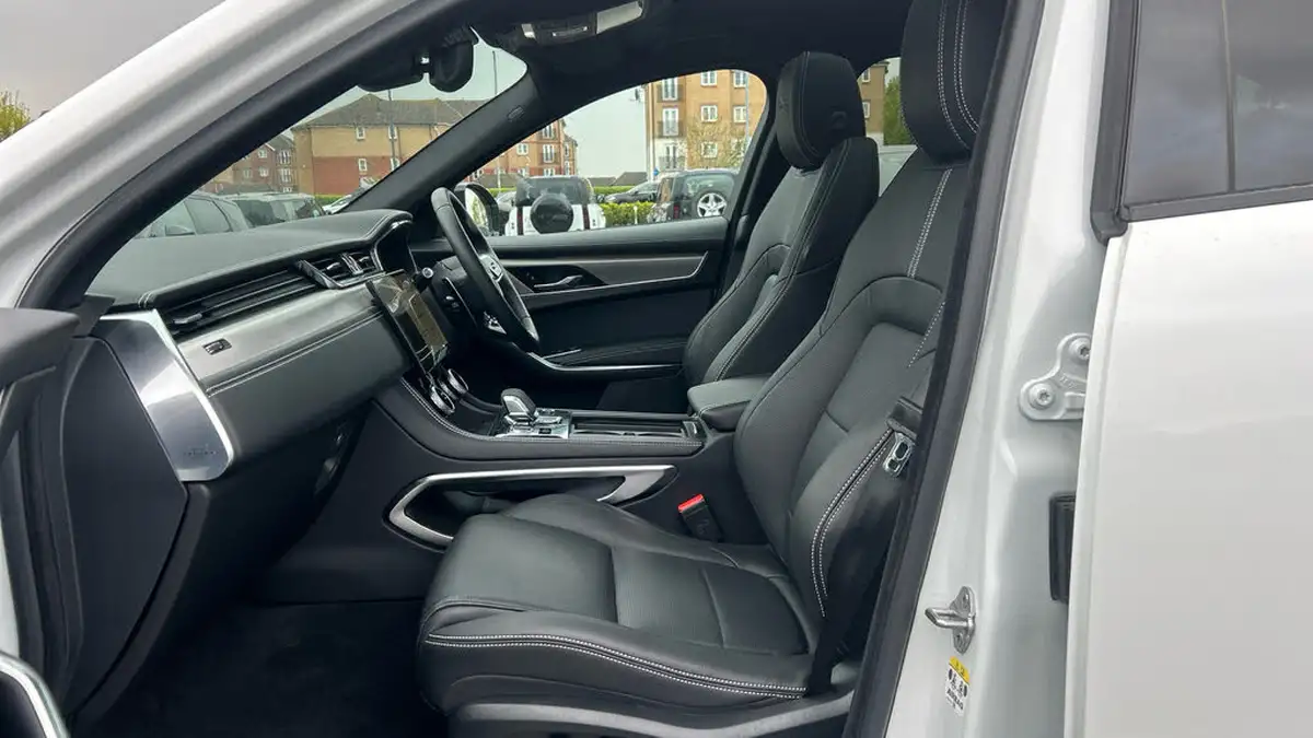2023-jaguar-f-pace-20-p250-r-dynamic-se-black-big-2