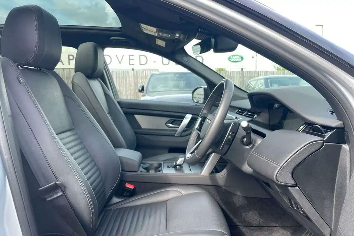 2024-land-rover-discovery-sport-15-p300e-dynamic-se-big-34