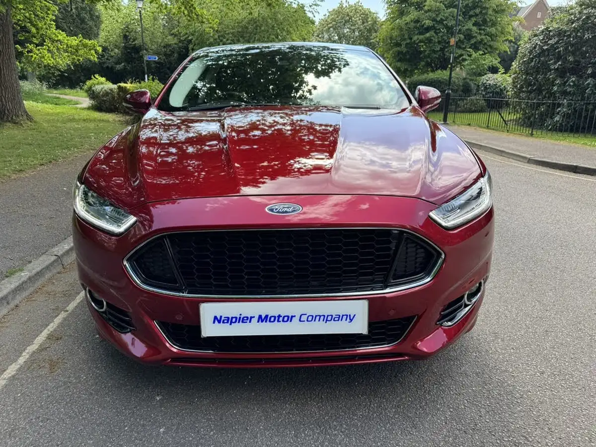 2015-ford-mondeo-20tdci-titanium-180ps-ss-hatchback-big-1