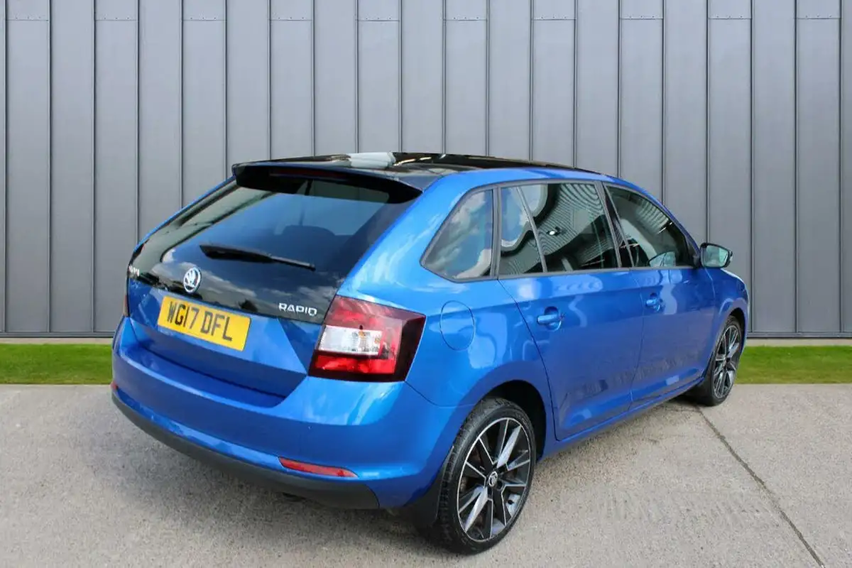 2017-skoda-rapid-spaceback-10-tsi-se-sport-109ps-big-7