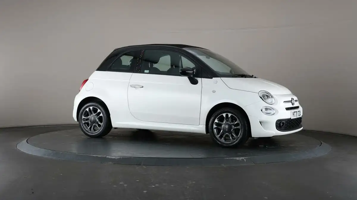 2021-fiat-500c-10-hey-google-big-46