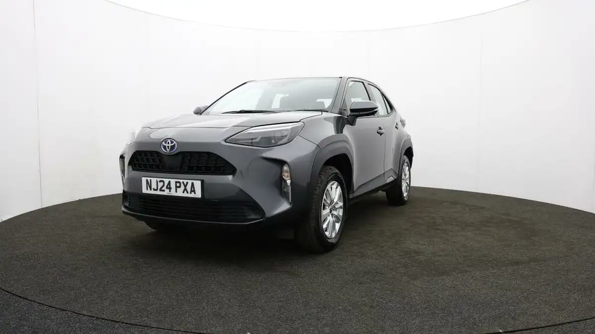 2024-toyota-yaris-cross-15-vvt-i-icon-big-50
