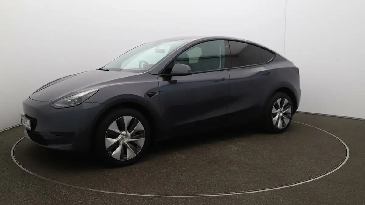 2023-tesla-model-y-e-rwd-big-59