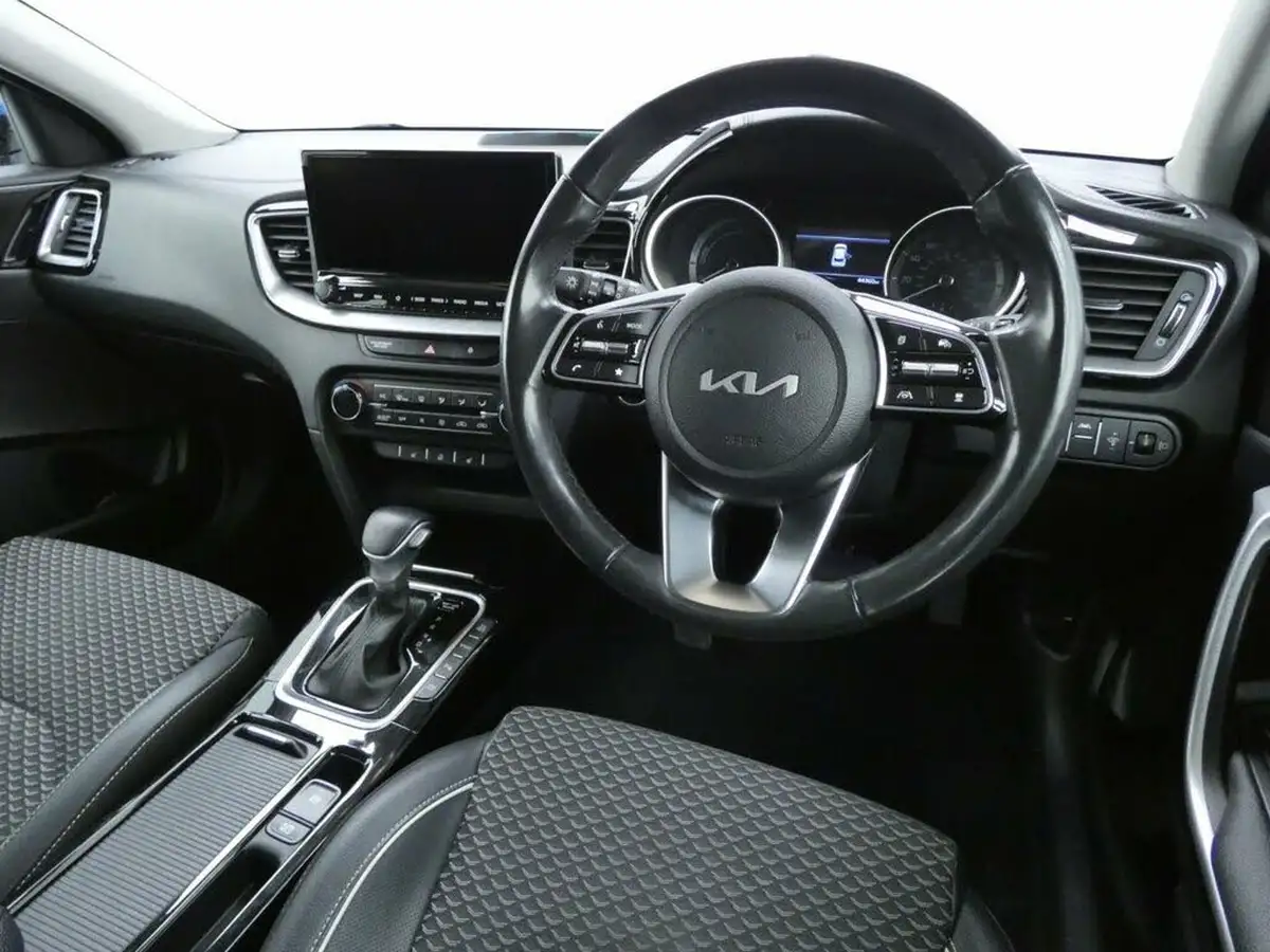 2022-kia-xceed-16-gdi-3-big-17