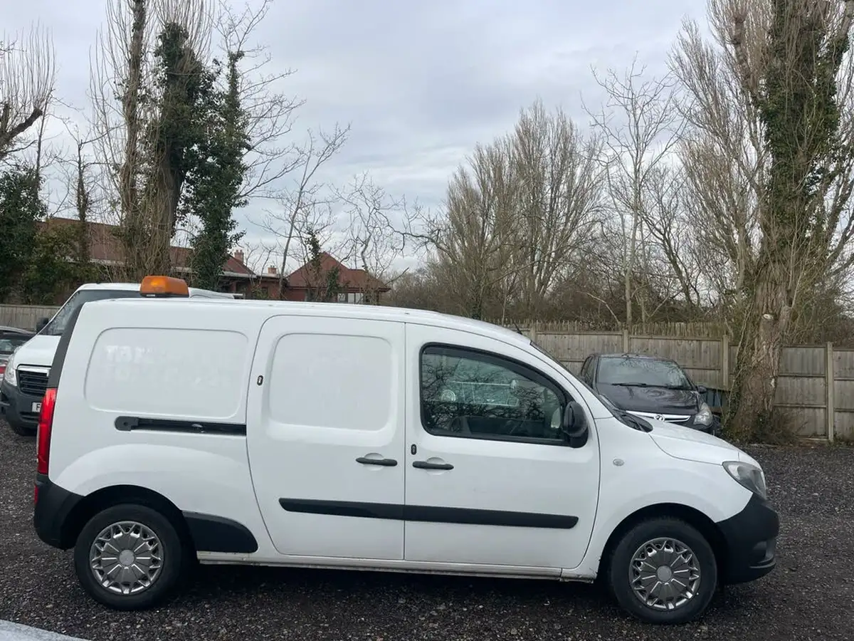 2014-mercedes-benz-citan-15-cdi-109-compact-panel-van-big-2