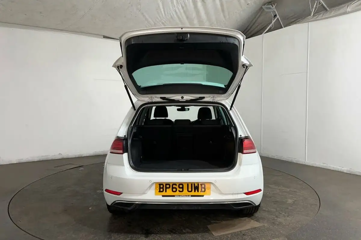 2019-volkswagen-golf-15-tsi-match-edition-130ps-hatchback-big-37