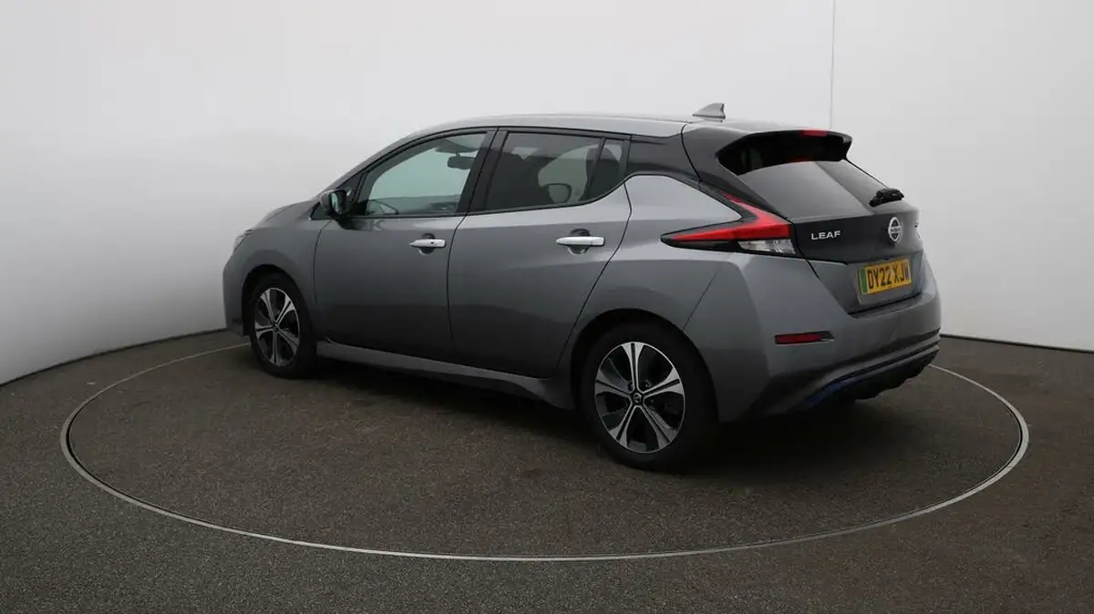 2022-nissan-leaf-e-tekna-big-5
