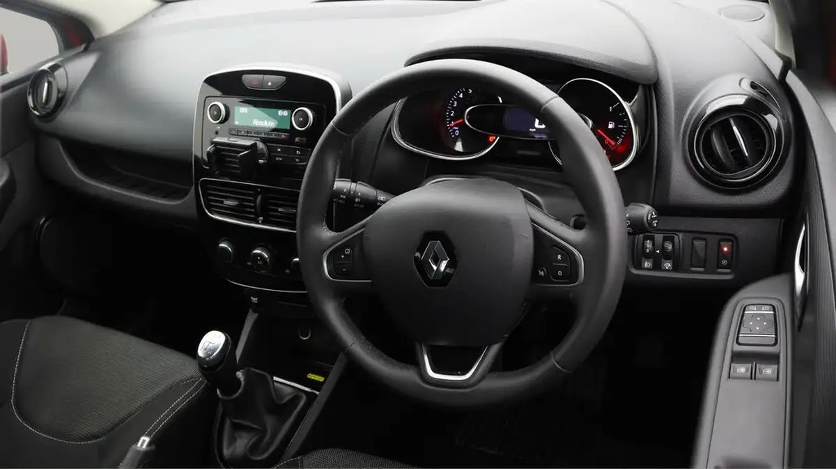 2019-renault-clio-09-tce-play-90ps-big-8
