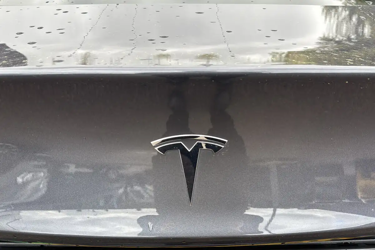 2022-tesla-model-3-e-long-range-big-23