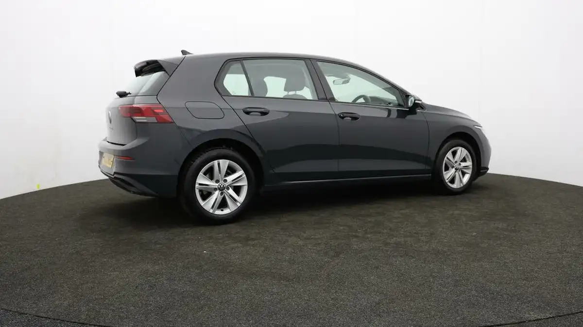 2022-volkswagen-golf-15-tsi-life-130ps-hatchback-big-26