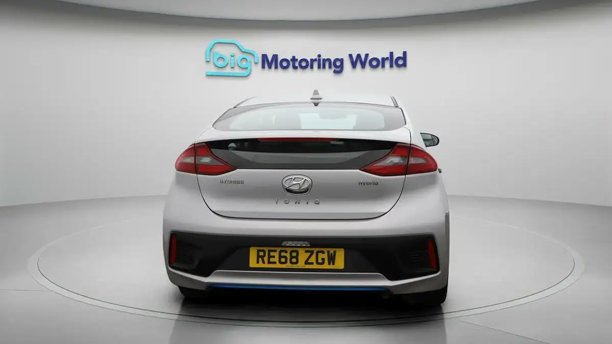 2018-hyundai-ioniq-16-gdi-premium-se-hybrid-big-6