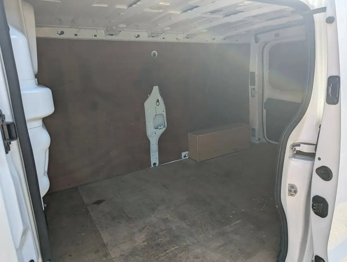 2021-renault-trafic-20dci-ll30-energy-120-business-panel-big-9