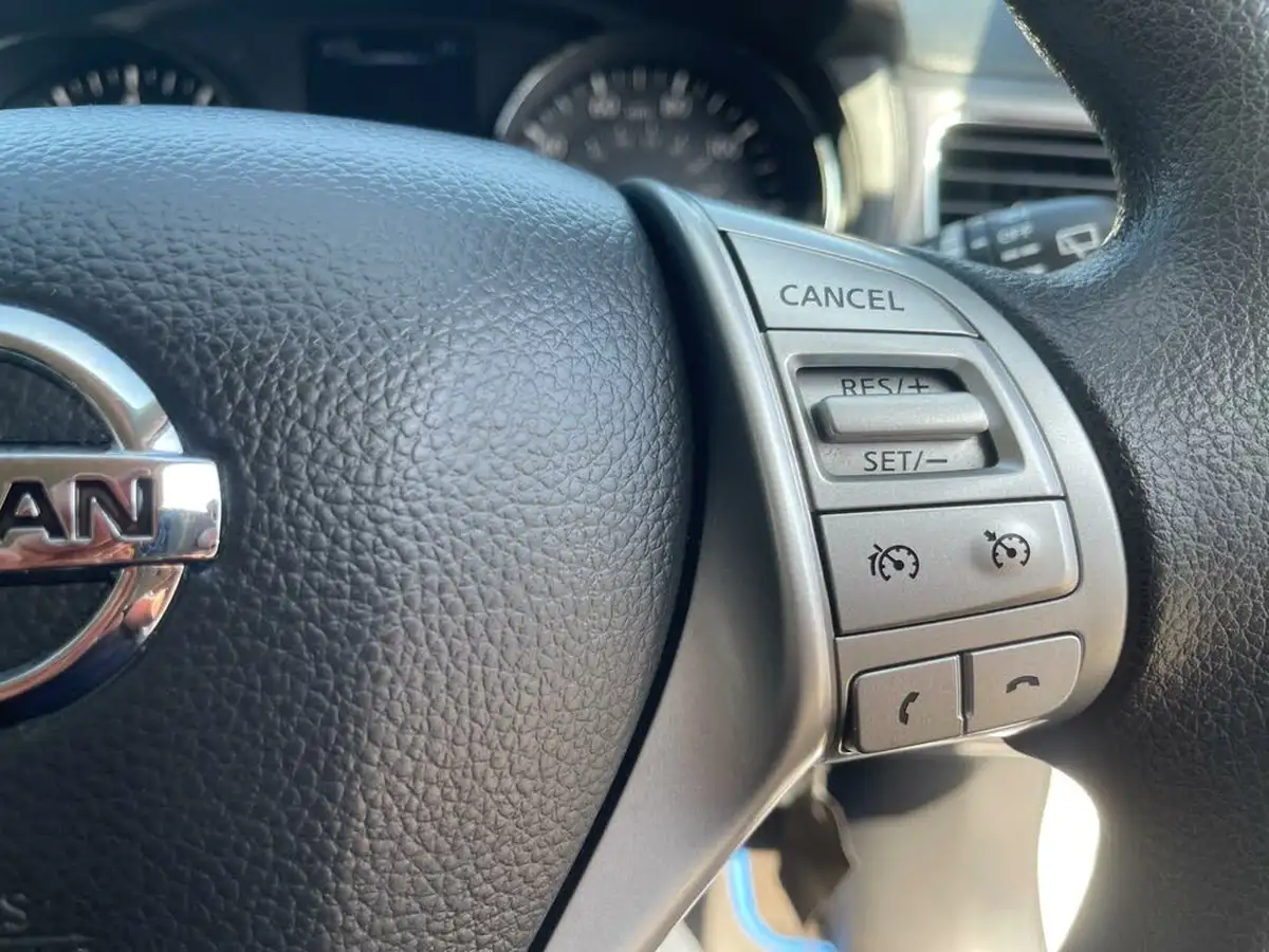 2015-nissan-pulsar-12-visia-dig-t-big-28