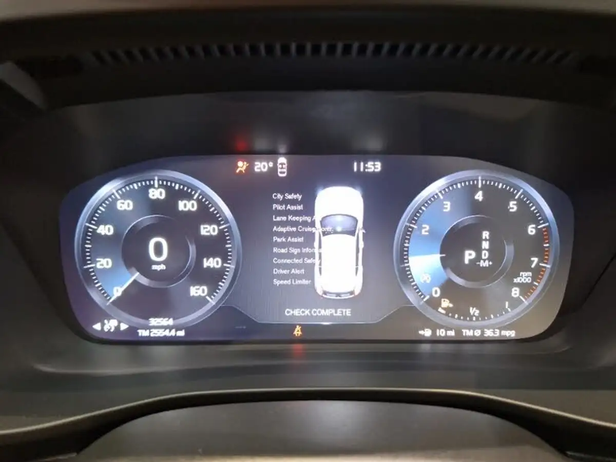 2022-volvo-xc40-15-t3-r-design-auto-big-9