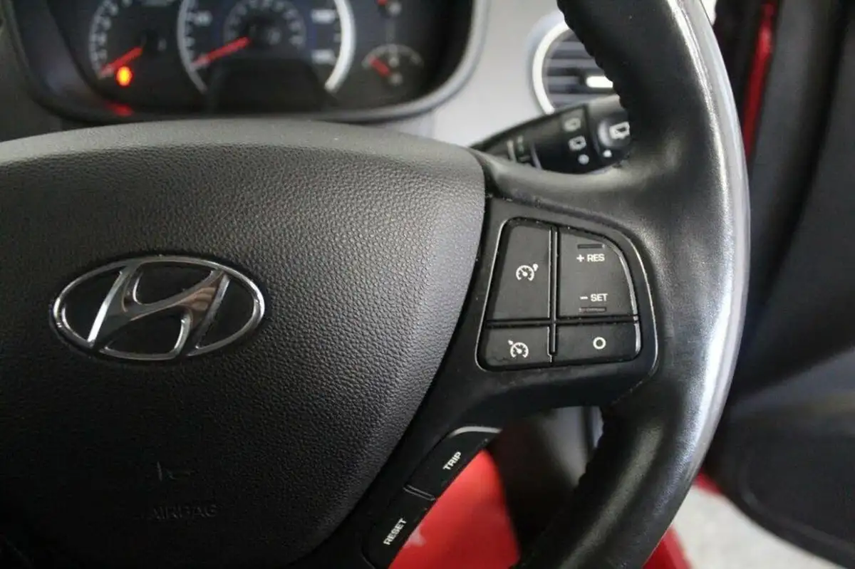 2019-hyundai-i10-12-se-big-32