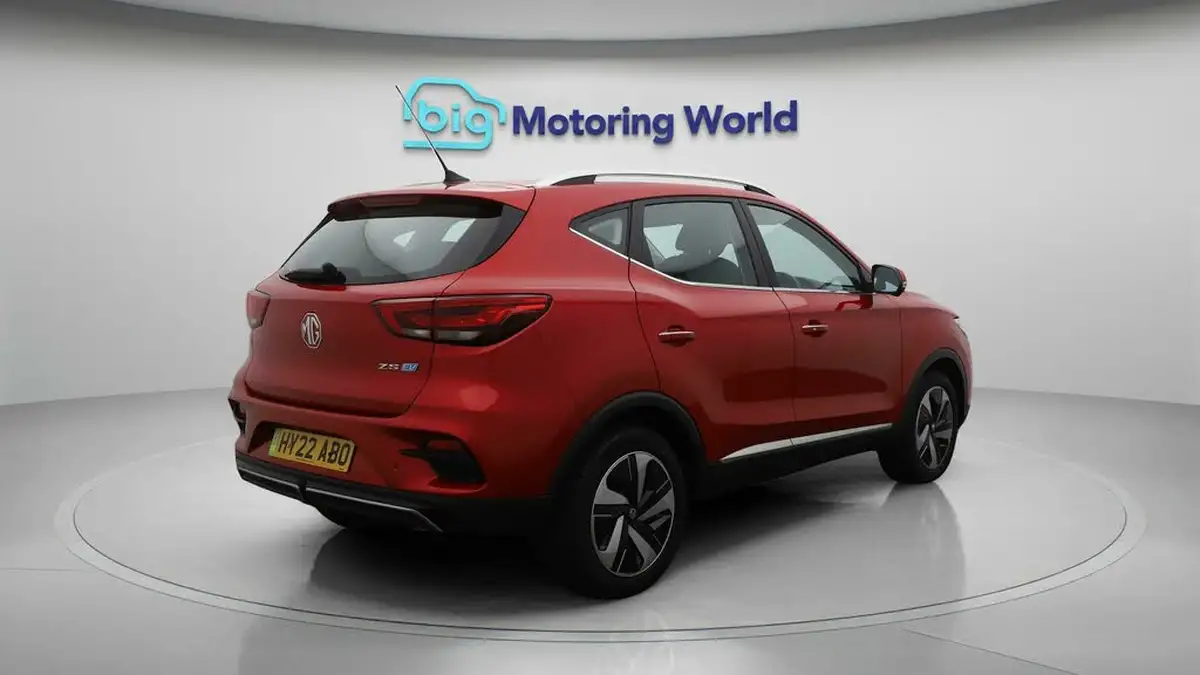 2022-mg-zs-suv-e-trophy-ev-176ps-big-7