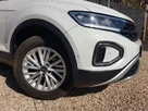 2022-volkswagen-t-roc-10-tsi-life-small-12