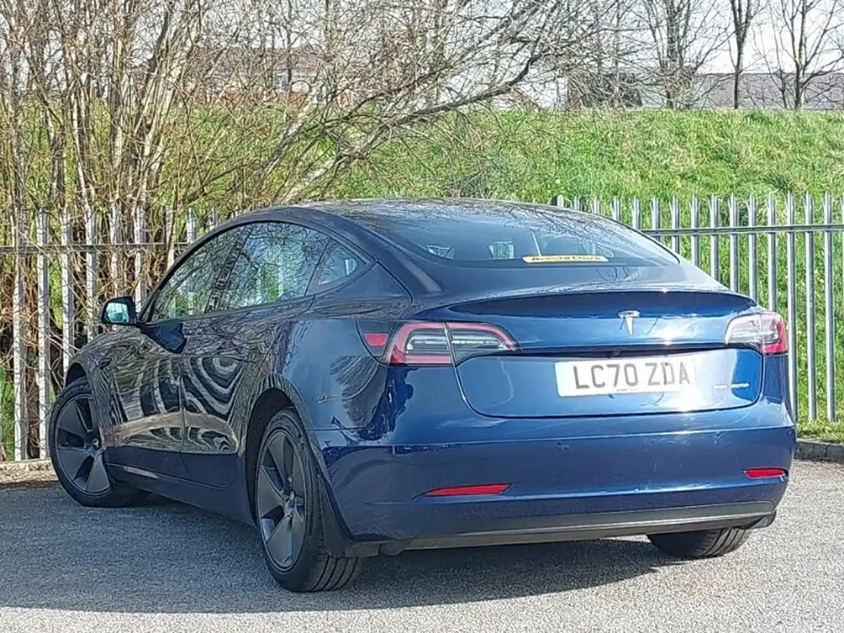 2020-tesla-model-3-e-long-range-big-1
