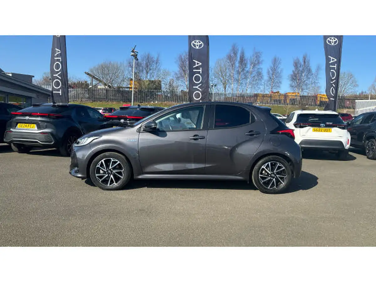 2021-toyota-yaris-15-vvt-i-design-big-16