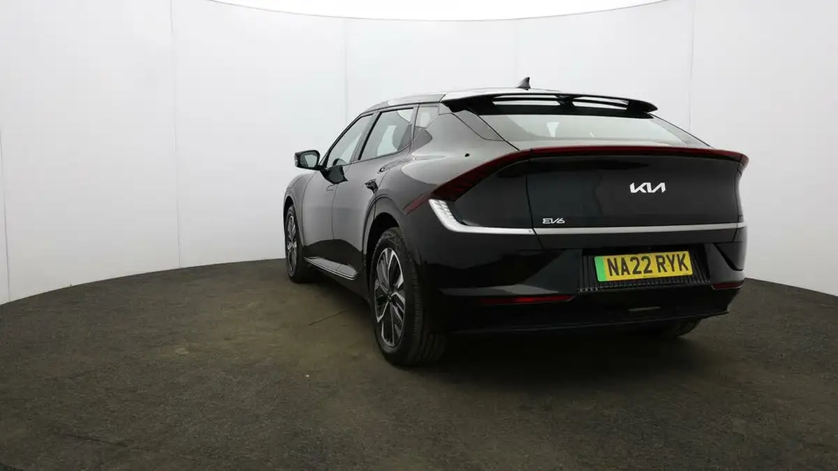 2022-kia-ev6-e-air-big-24