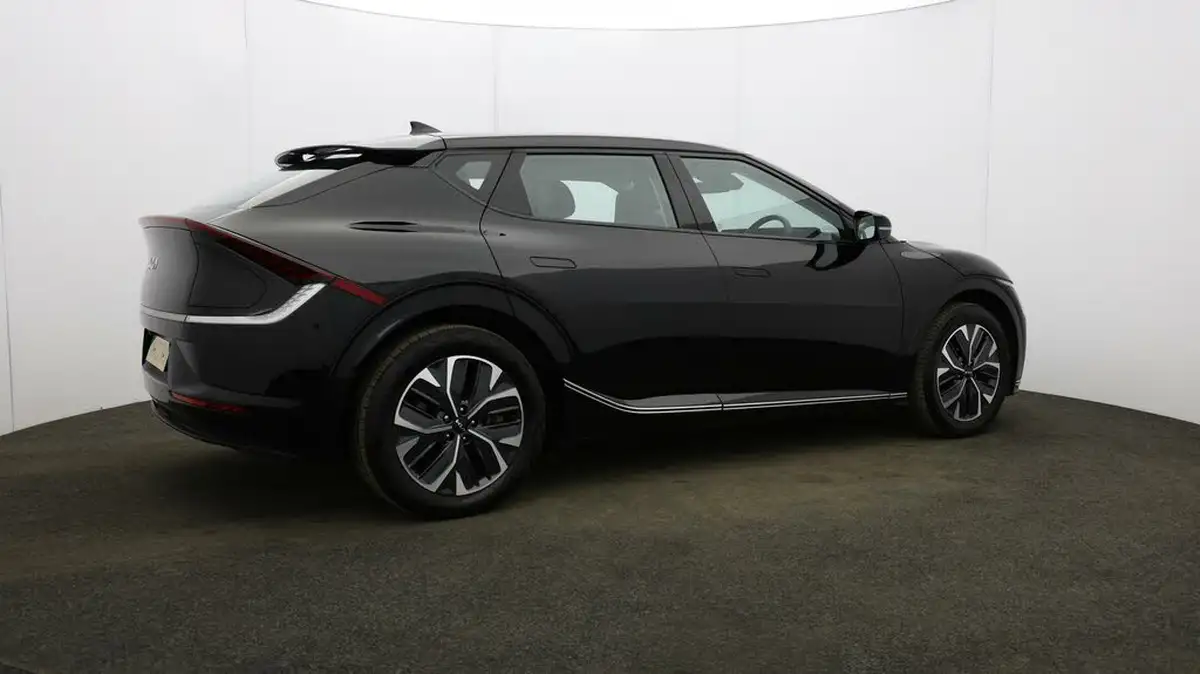 2022-kia-ev6-e-air-big-48