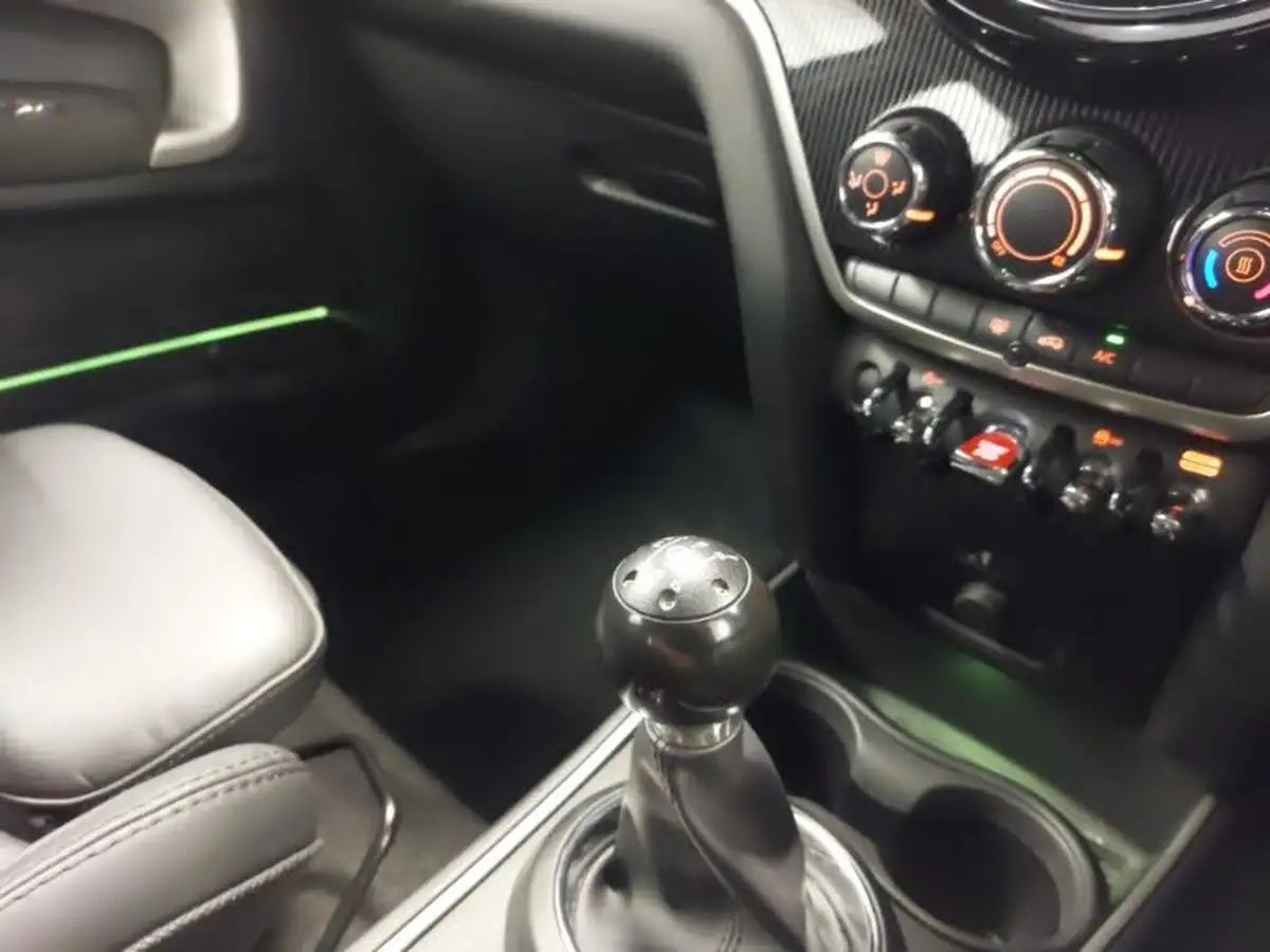 2021-mini-countryman-20-cooper-s-exclusive-big-17