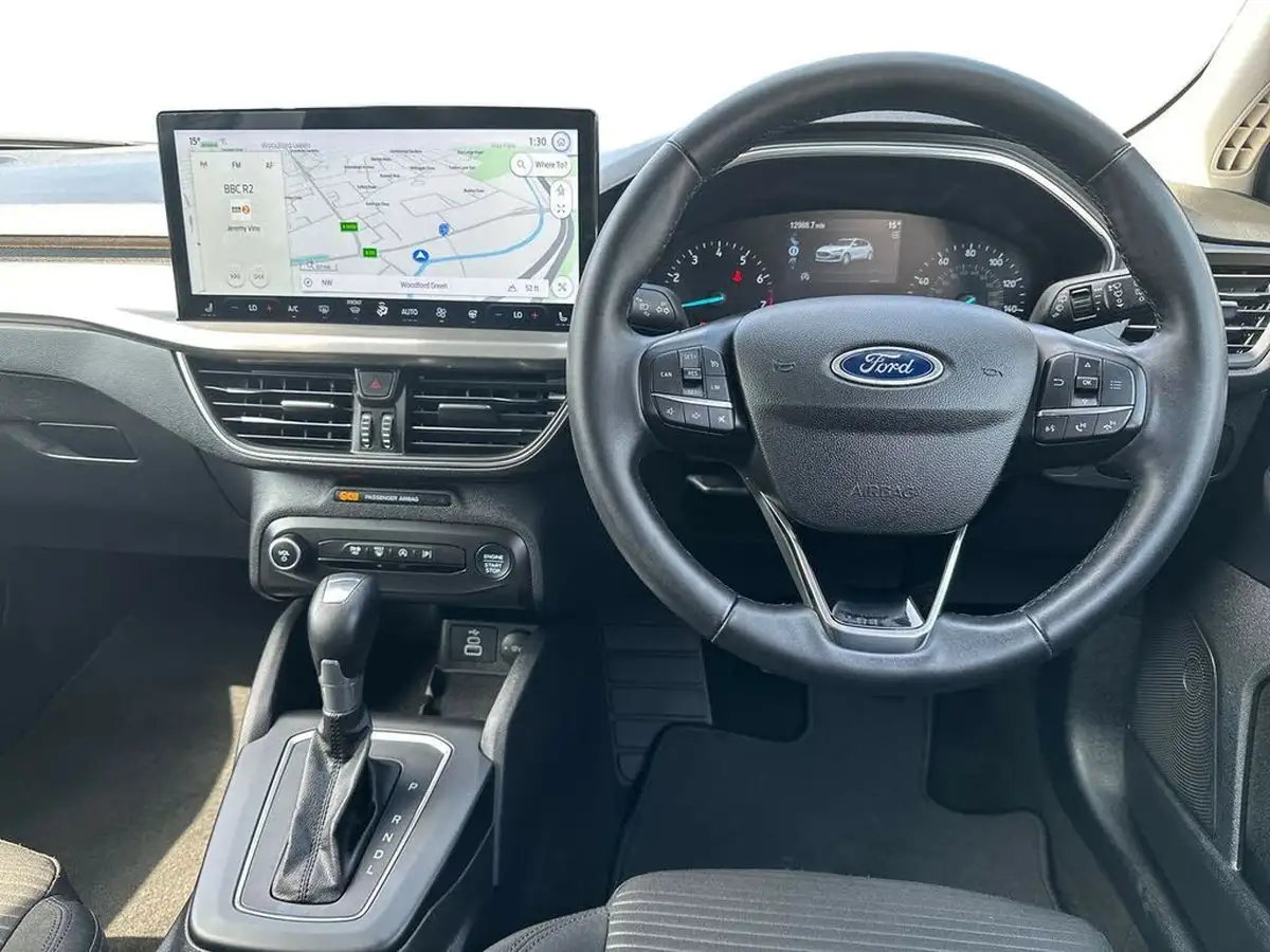 2022-ford-focus-10t-titanium-125ps-hybrid-mhev-hatchback-powershift-big-15