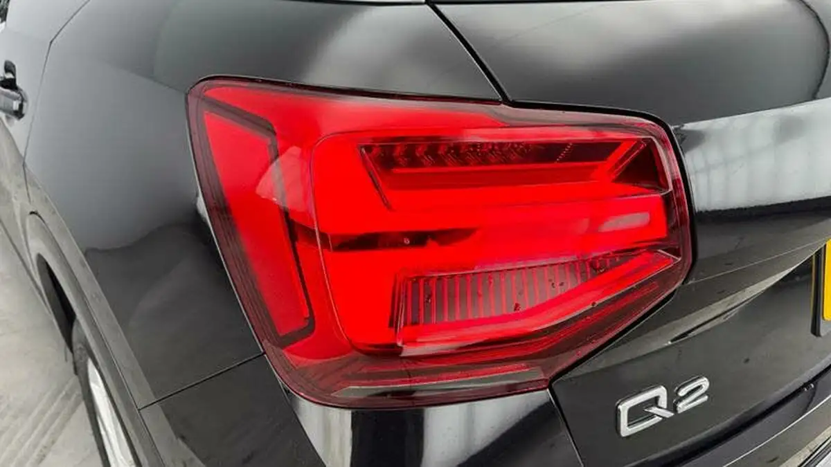 2024-audi-q2-10-30-tfsi-s-line-116ps-big-28