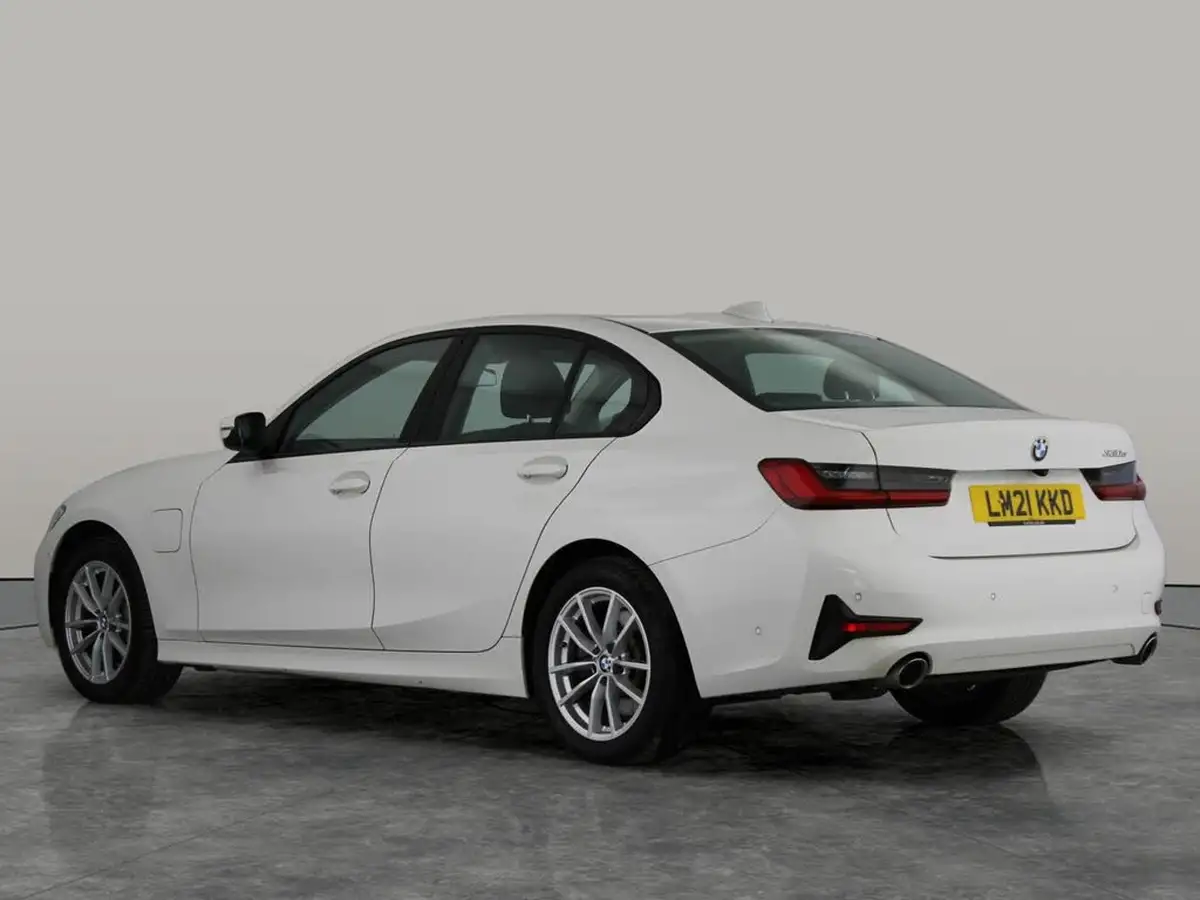 2021-bmw-3-series-20-330e-se-pro-saloon-4d-big-7