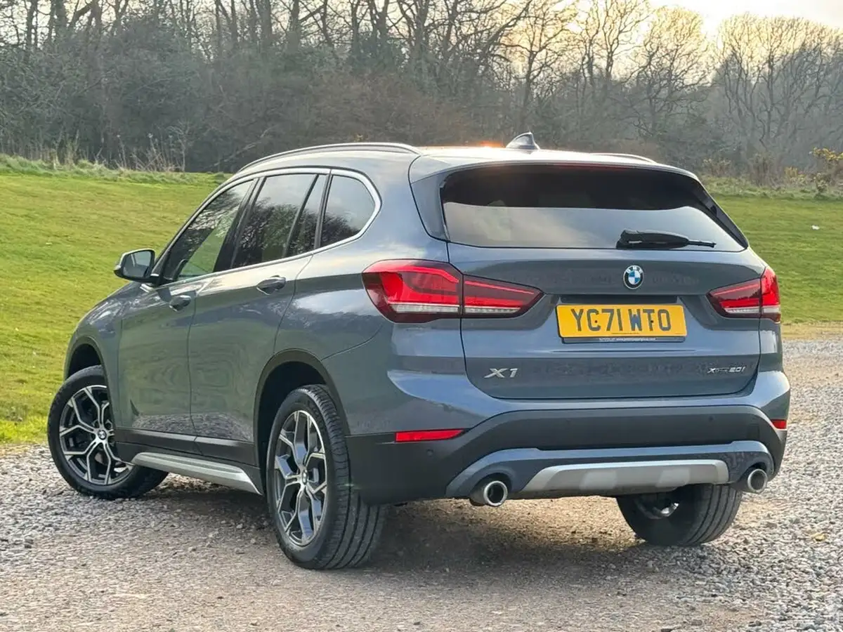 2021-bmw-x1-20-xdrive20i-xline-big-4