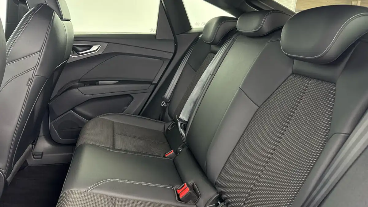 2022-audi-q4-e-tron-40e-s-line-station-wagon-big-13