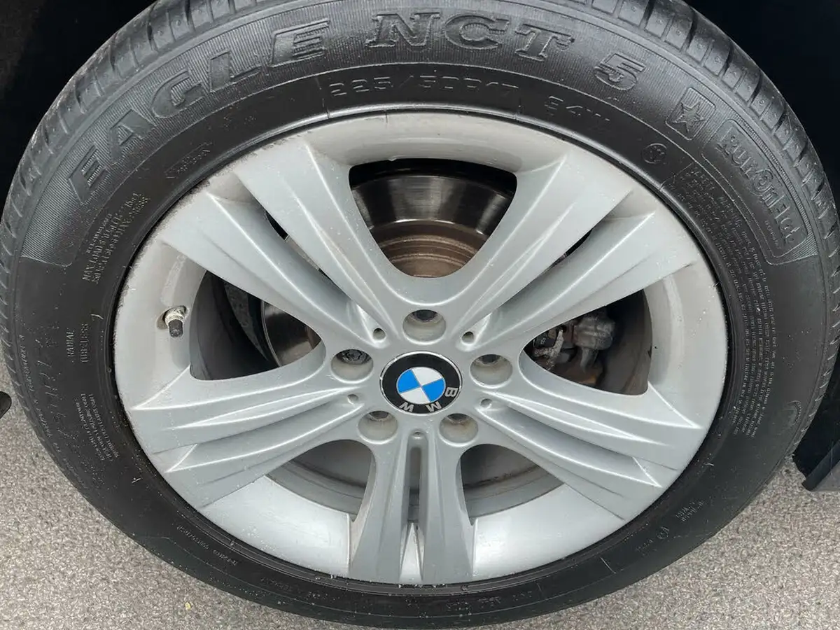 2018-bmw-3-series-20td-320d-sport-saloon-4d-big-29
