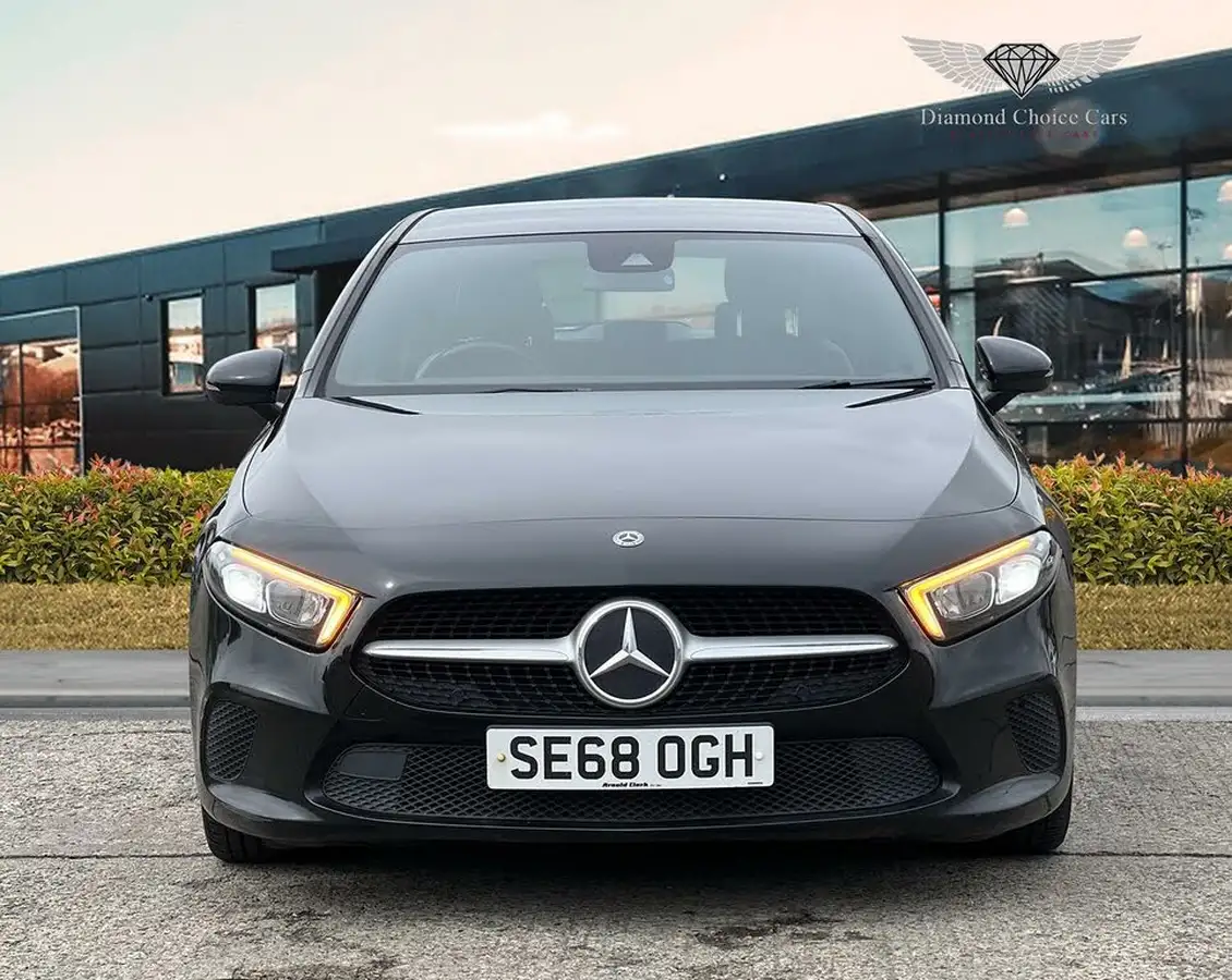 2019-mercedes-benz-a-class-15d-a180d-sport-hatchback-5d-7g-dct-big-1